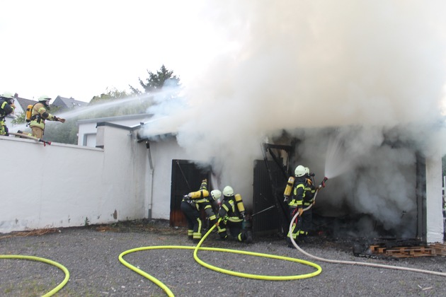 POL-PDMY: Brand einer Garage in Mendig