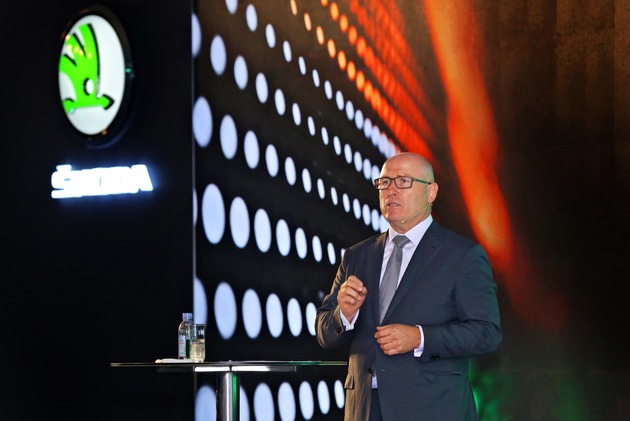 ,INDIA 2.0&apos;: Volkswagen Konzern investiert eine Milliarde Euro in von SKODA AUTO geführtes Projekt (FOTO)