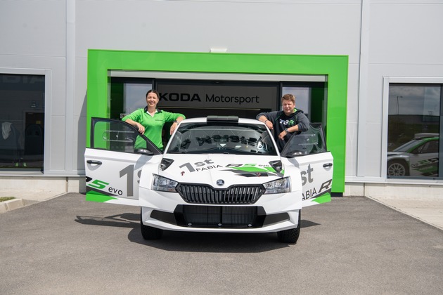 SKODA Motorsport beginnt mit der Auslieferung des neuen SKODA FABIA R5 evo