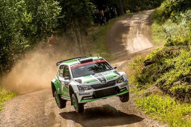 Erfolg für SKODA: Lappi gewinnt in Finnland und erobert Führung in der WRC 2 (FOTO)