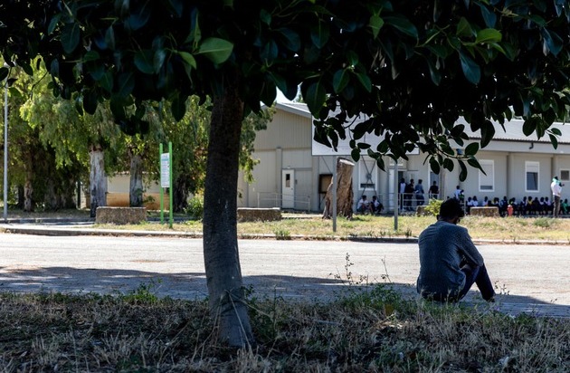 SOS-Kinderdörfer weltweit Hermann-Gmeiner-Fonds Deutschland e.V.: Minderjährige Mittelmeer-Flüchtlinge in Italien: "Verängstigt und orientierungslos" / SOS-Kinderdörfer fordern bessere Bedingungen