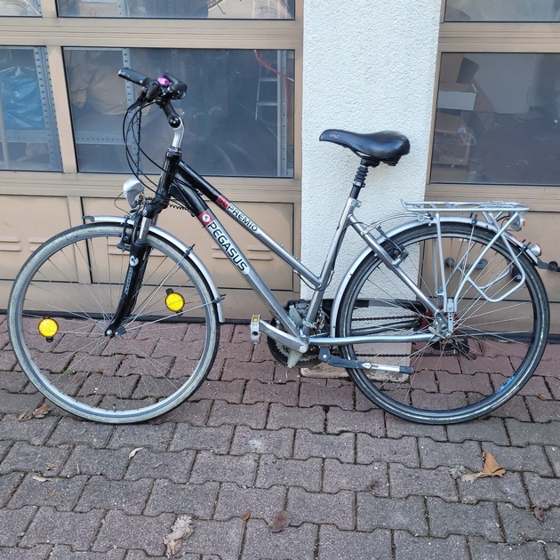 POL-WE: Wem gehören die Fahrräder aus Bad Nauheim und Friedberg? + Oldtimer gestohlen in Bad Nauheim + Mit Drogen unterwegs in Bad Nauheim + u.a.