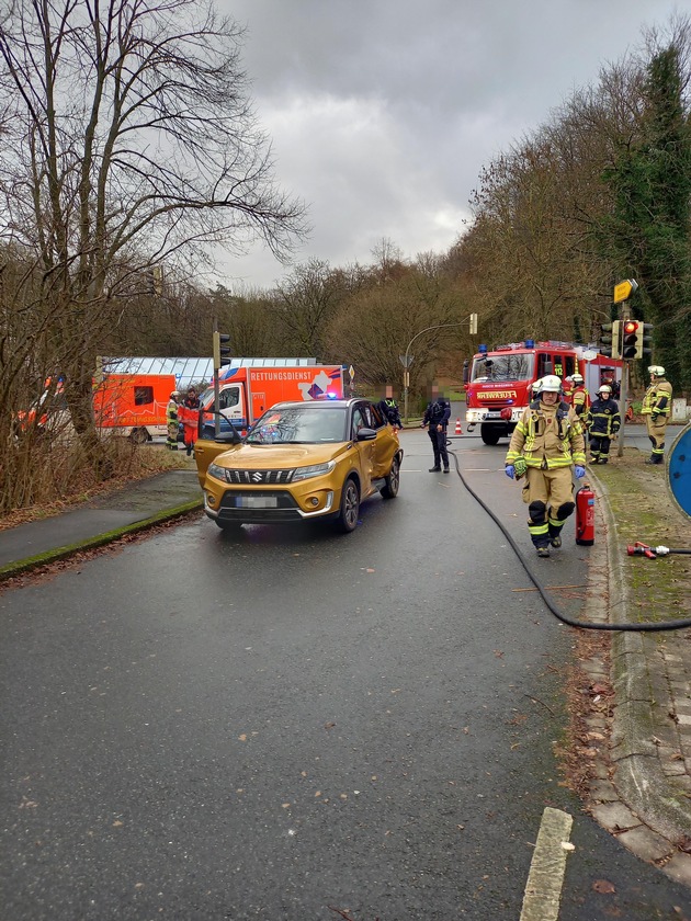 FW-EN: Verkehrsunfall mit Personenschaden an der Kreuzung Wittbräucker Straße / Viermärker Weg