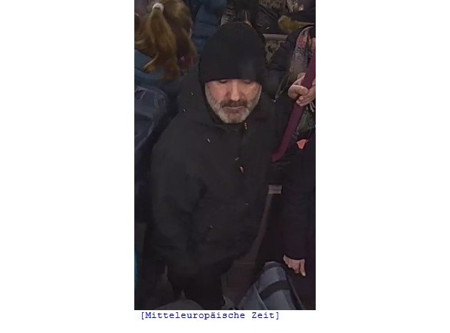 POL-HH: 260708-1. &Ouml;ffentlichkeitsfahndung nach Raubdelikt in Hamburg-Horn