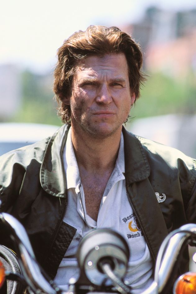 Jeff Bridges im TELE 5-Interview: 
&quot;Mein Vater musste sich im Filmgeschäft immer wieder neu behaupten&quot;
TELE 5 zeigt Jeff Bridges und Vater Lloyd in &#039;Explosiv - Blown Away&#039;
am Di., 31. Mai um 20.15 Uhr (mit Bild)