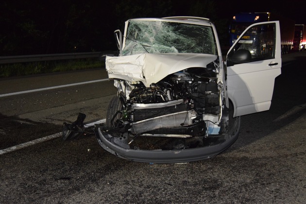 POL-PDKL: A6/Landstuhl, Zwei Leichtverletzte bei Auffahrunfall