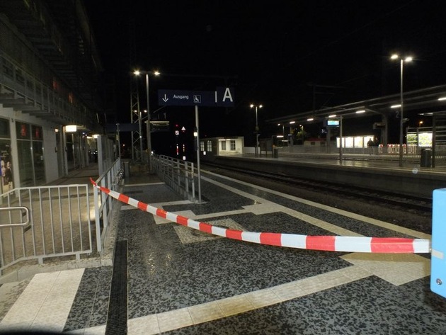 Bundespolizeidirektion München: 72-Jähriger mit Teppichmesser verletzt
S-Bahnhaltepunkt Schauplatz einer gefährlichen Körperverletzung