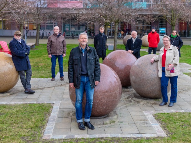 „Boule-Spiel“ vom Bremer Künstler Bernd Uiberall auf dem Campus der Universität Bremen