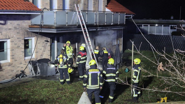 FW-OLL: Freiwillige Feuerwehren der Gemeinde Wardenburg in der Silvesternacht zweimal im Brandeinsatz