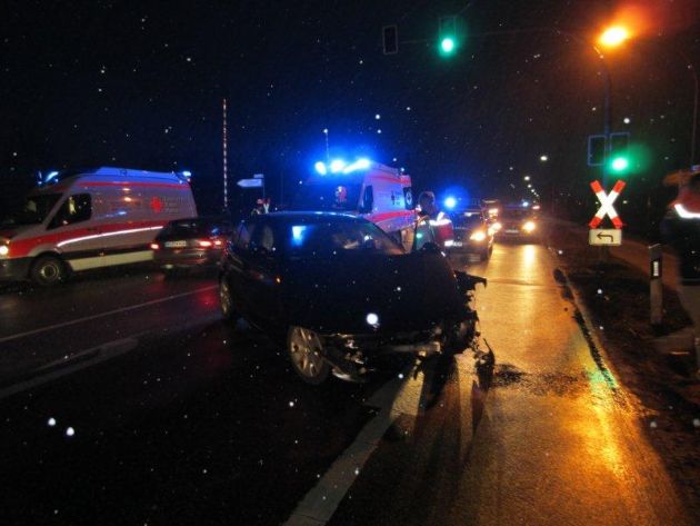 POL-WL: Verkehrsunfall fordert zwei Verletzte