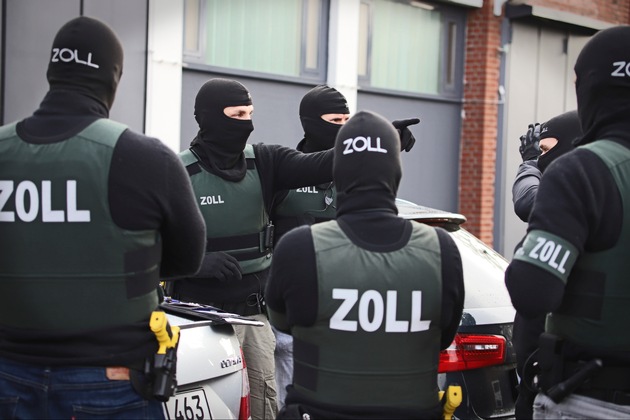ZOLL-F: OEZ Kaiserslautern feiert ihr 25-jähriges Bestehen
 - Spezialeinheit des Zolls für die Ermittlungen unabdingbar