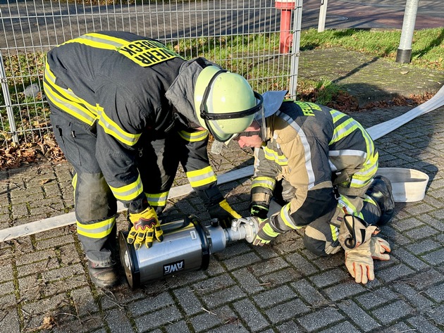 FW Hünxe: Erfolgreicher Abschluss der Grundausbildung - 33 neue Einsatzkräfte für die Feuerwehren Hünxe und Schermbeck