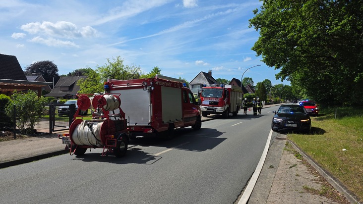 FW-ROW: Brand im Dachbereich eines Einfamilienhauses in Gnarrenburg
