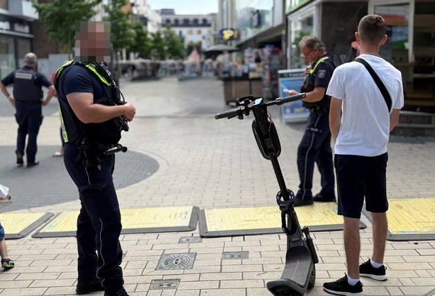 POL-EU: E-Scooter-Kontrollen in Euskirchener Innenstadt
