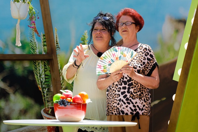 &quot;Der Heiratsmarkt&quot;: Suchen Oma Ursula (72) und Mama Simone (52) den richtigen Partner für ihre Jenny (29) aus?