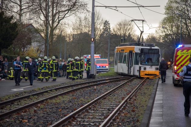 POL-PPMZ: Straßenbahn entgleist vor Mainzer Grundschule - 29 Verletzte