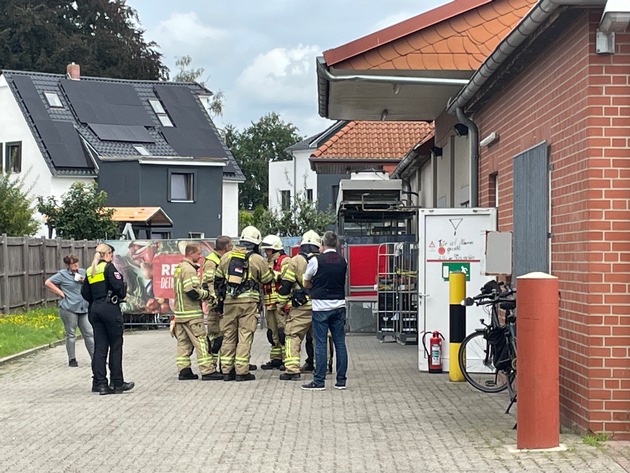 FW Lehrte: Zwei Feuerwehreinsätze im Stadtgebiet Lehrte zur selben Zeit