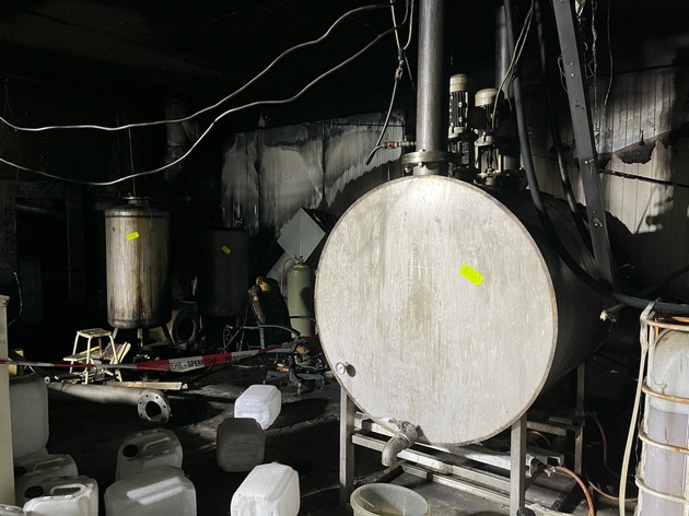 POL-HA: Folgemeldung zu Entdeckung von illegalen Chemikalien in Halver nach Brand - Ermittlungen bestätigen Drogenlabor - Tatverdächtiger in Untersuchungshaft