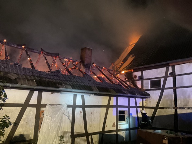 FW-DO: Brand eines landwirtschaftlichen Anwesens in Dortmund-Brechten