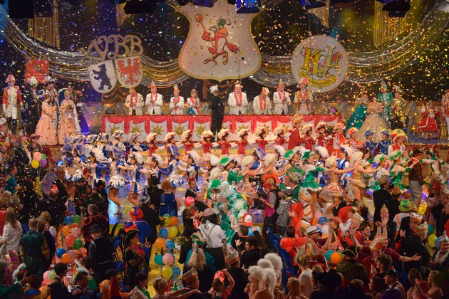 Am 8. Februar 2015: Karnevalssonntag im rbb Fernsehen -
&quot;Zug der fröhlichen Leute&quot; live, abends die Gala &quot;Heut&apos; steppt der Adler&quot;