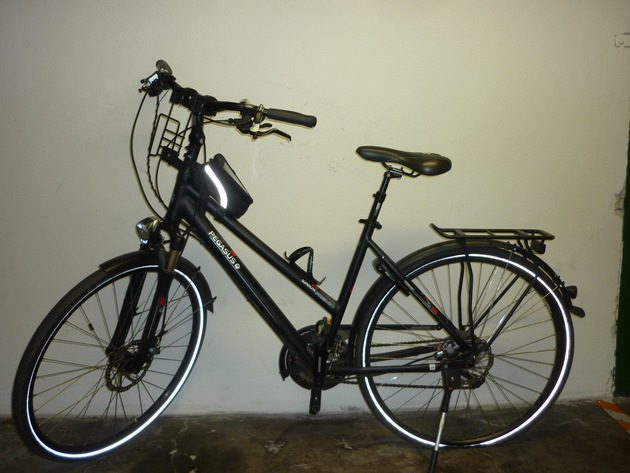 POL-BOR: Gronau - Fahrräder sichergestellt / Eigentümer gesucht