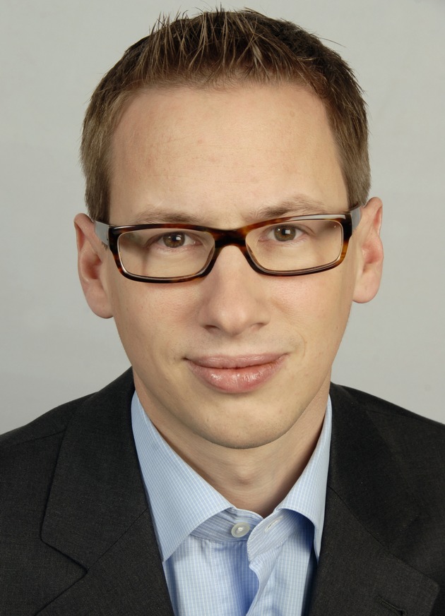 Tobias Gerlach wird Unternehmenssprecher der Bavaria Film GmbH / Bereiche &quot;Strategische Planung &amp; Koordination&quot; und &quot;Presse + PR&quot; werden neu geordnet- BILD