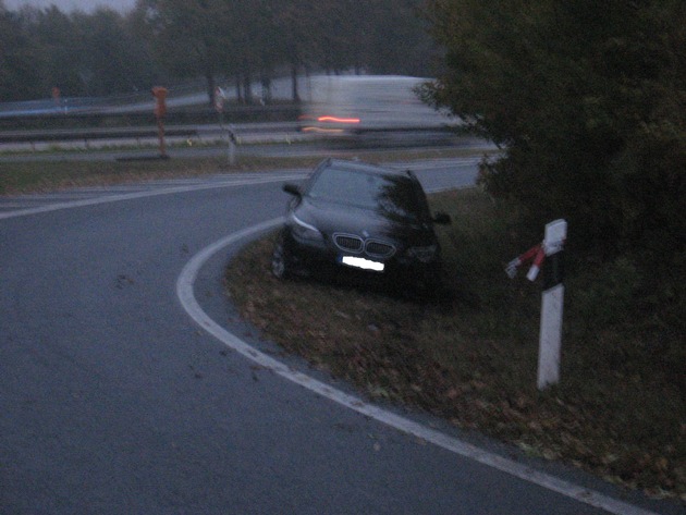 POL-HI: BAB 7, Stadt Hildesheim -- Schwerer Unfall in Anschlussstelle fordert einen Schwer - und zwei Leichtverletzte