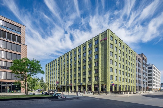 STRABAG Hold Estate erwirbt MOXY-Hotel im I/D Cologne von Art-Invest und OSMAB