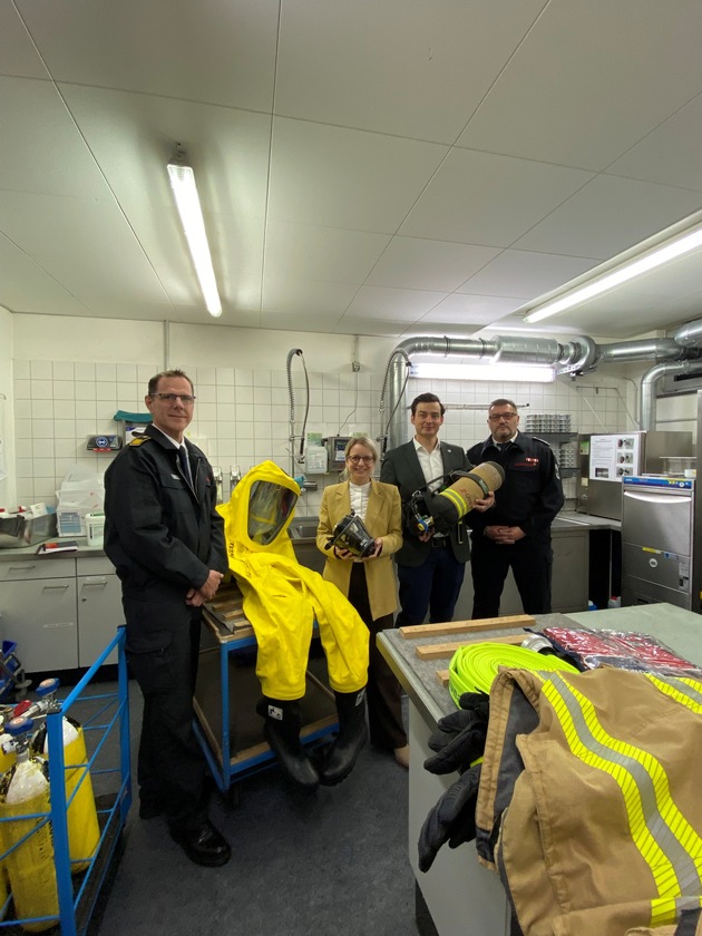 FW-GL: Interkommunale Zusammenarbeit der Feuerwehren Bergisch Gladbach und Odenthal vereinbart