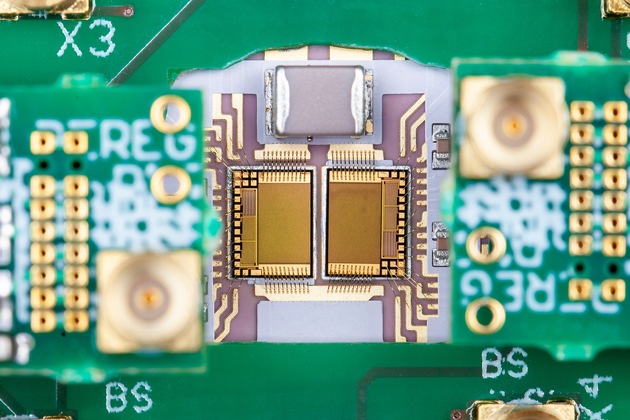 Alles auf einem Chip: GaN Power ICs mit integrierter Sensorik / Effizientes Laden von Elektrofahrzeugen