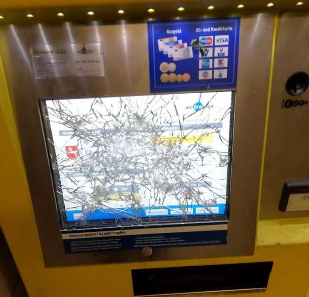 BPOL-HB: Sieben Zugscheiben eingeschlagen und Fahrausweisautomat in Winsen/Luhe beschädigt