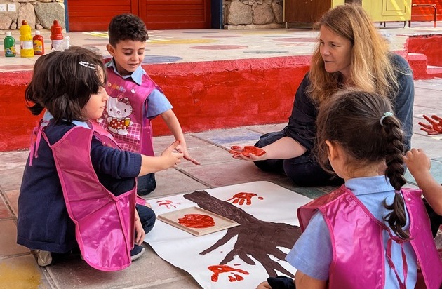 SOS-Kinderdörfer weltweit Hermann-Gmeiner-Fonds Deutschland e.V.: Erleben Sie unsere SOS-Kinderdörfer-Dokus zu Ostern, natürlich nur auf Anixe HD Serie und in der Anixe Mediathek