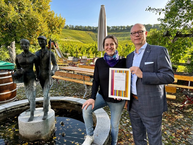 Neues Siegel der Tourismus Marketing Baden-Württemberg würdigt drei Weinbaubetriebe in Heilbronn