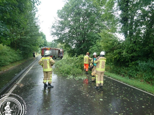 FW-Lohmar: Sturmschäden nach Unwetter