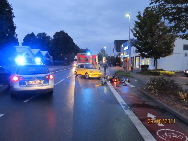POL-HOL: Holzminden: Allersheimer Straße / Lidl-Parkplatz: Rollerfahrer bei Zusammenstoß schwer verletzt - PKW beim Abbiegen mit Zweiradfahrer zusammen gestoßen -