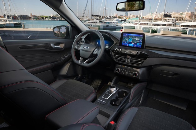 Le nouveau Ford Kuga Graphite Tech Edition pour un design plus sportif et des équipements d&#039;assistance de conduite de série