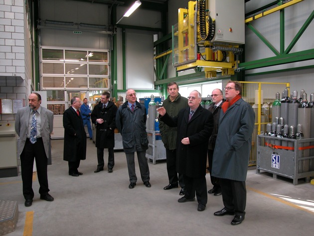 Besuch des Deutschen Botschafters im Industriegaseunternehmen Sauerstoffwerk Lenzburg AG