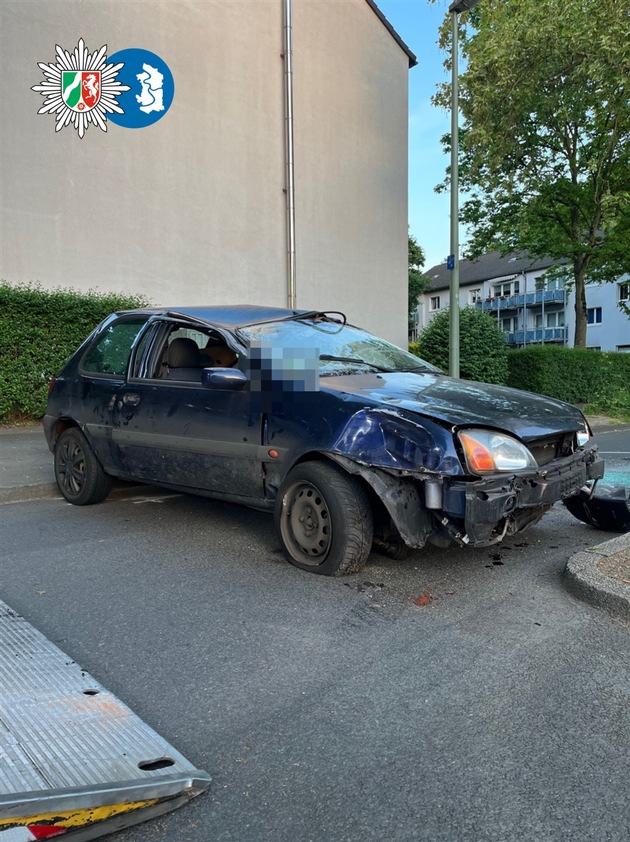 POL-DU: Neuenkamp: Auto überschlägt sich - Fahrer hat Glück im Unglück