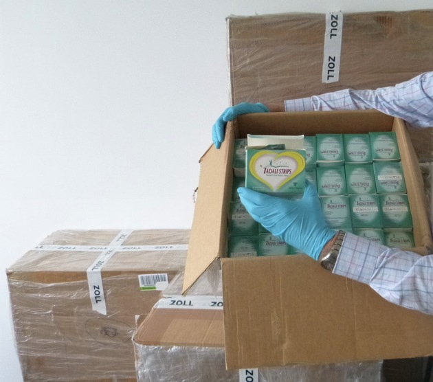 ZOLL-F: 412 kg Arzneimittel- und Dopingpräparate am Frankfurter Flughafen sichergestellt