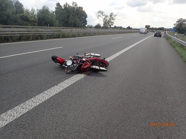 POL-VDMZ: A 60 zwischen Bingen-Ost und Ingelheim-West
Donnerstag, 3. September 2015, 12:35 Uhr
Motorrad fährt auf LKW auf - Kradfahrer schwer verletzt