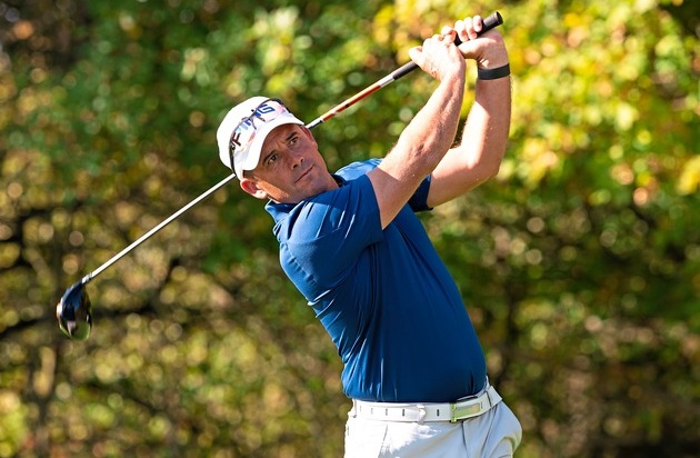 Excellence Cruises - Reisebüro Mittelthurgau: Abschlag zur 6. Excellence Golf Trophy