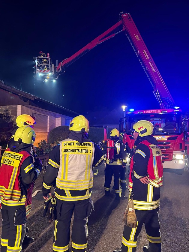 FW Nideggen: Brand eines Wohnhauses in Nideggen-Rath