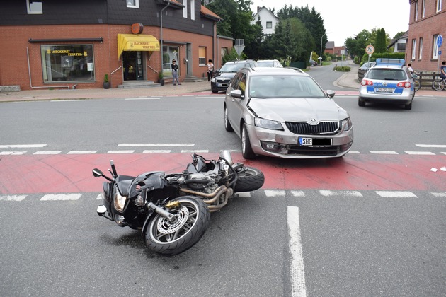 POL-NI: Stadthagen-Motorradfahrer nach Unfall schwer verletzt