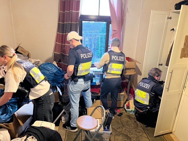 POL-K: 260227-3-K Umfangreicher Drogenfund bei Wohnungsdurchsuchung - Festgenommener mutma&szlig;licher Drogendealer soll vor den Haftrichter