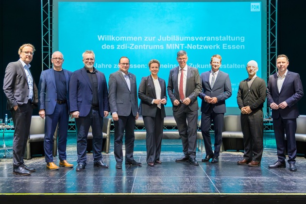 15 Jahre MINT-Netzwerk Essen: Ministerin und Oberbürgermeister würdigten Nachwuchsförderung