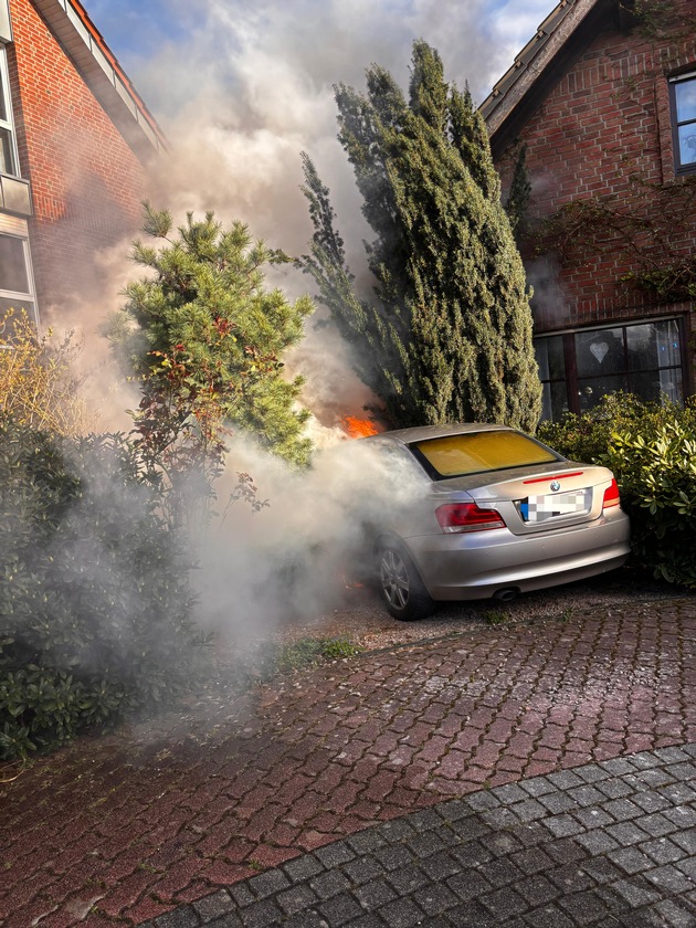 FW-Schermbeck: PKW-Brand