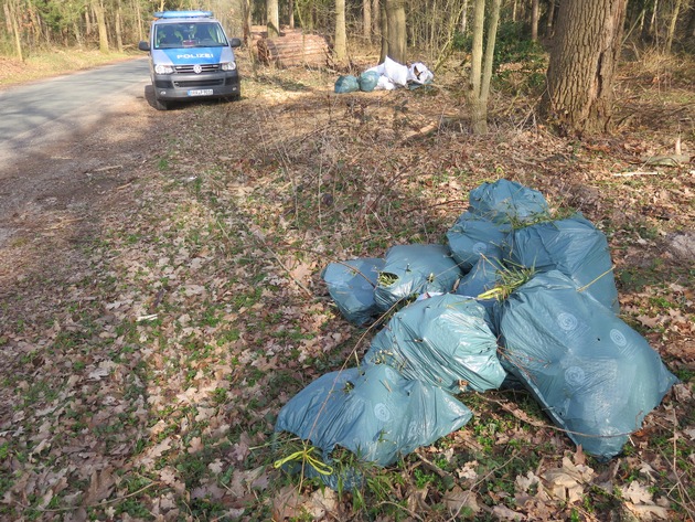 POL-DEL: Landkreis Oldenburg: Illegale M&uuml;llentsorgung in Wildeshausen OT Bauerschaft Bargloy +++ Zeugen gesucht