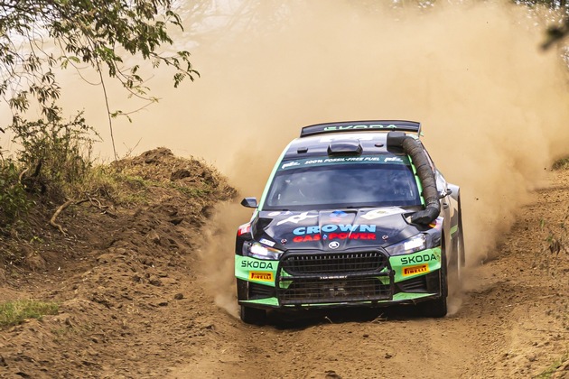 Rallye Portugal: Škoda Fabia RS Rally2-Pilot Oliver Solberg peilt alleinige WRC2-Tabellenführung an