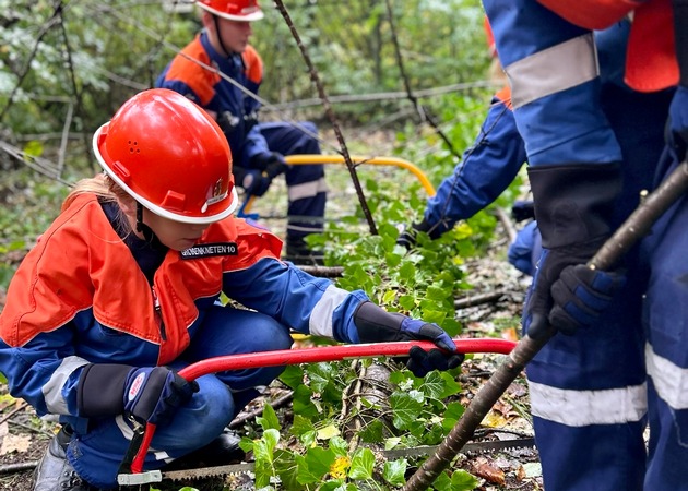 FW-OLL: Jugendfeuerwehr übernimmt für 24 Stunden Huntloser Feuerwehrhaus