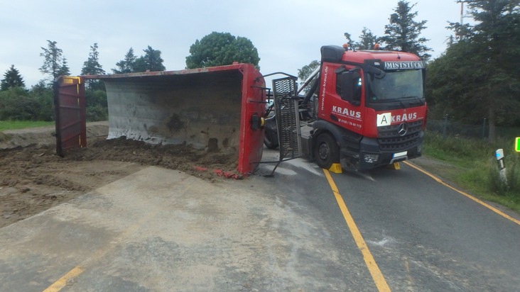 POL-EN: Nachtrag: Breckerfeld - Mehrstündige Sperrung der L528 nach einem Unfall